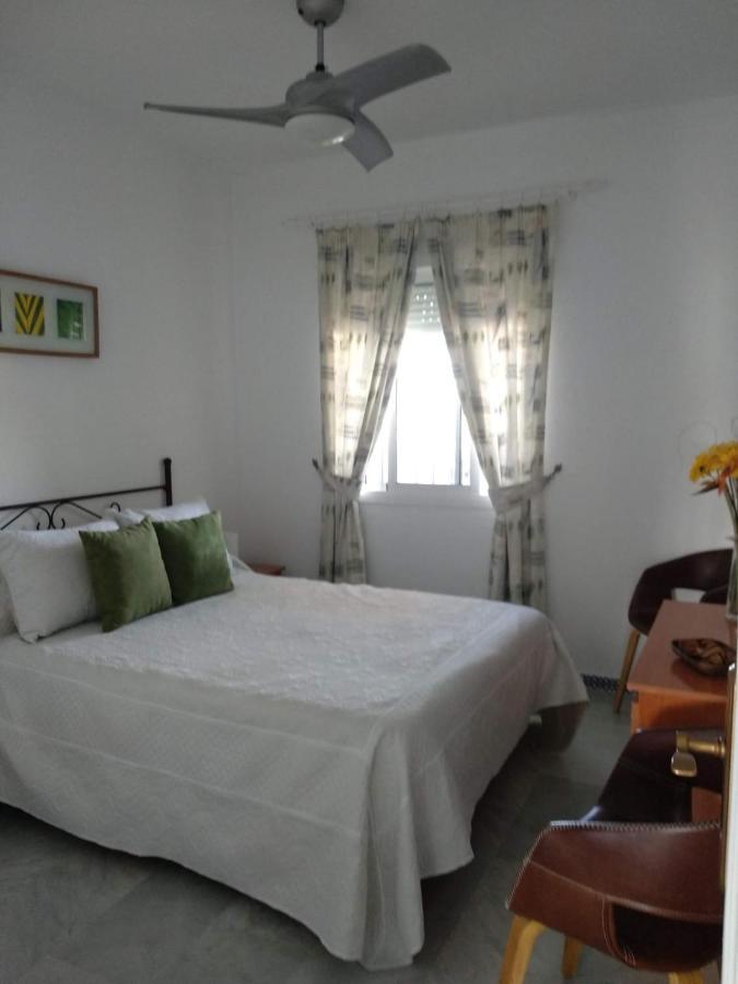 Apartamento vacacional máximo 4 personas Novo Sancti Petri Exterior foto